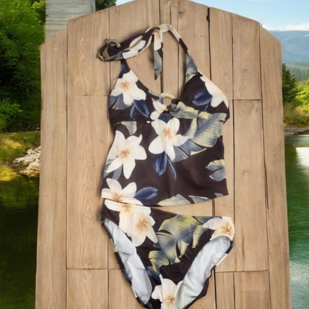 LeLoni  Size 6 Floral Halter Bikini Set